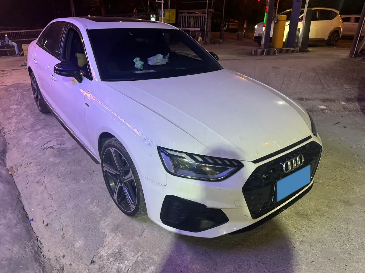 2024 Audi A4L 2.0T 190HP L4 7DCT,autocango,china used car exporter,china ev exporter,chinese used car exporter,chinese used ev exporter