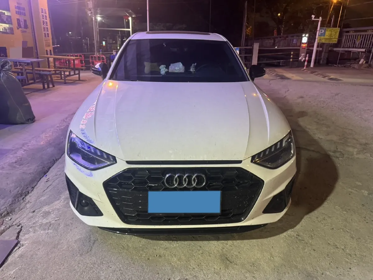 2024 Audi A4L 2.0T 190HP L4 7DCT,autocango,china used car exporter,china ev exporter,chinese used car exporter,chinese used ev exporter