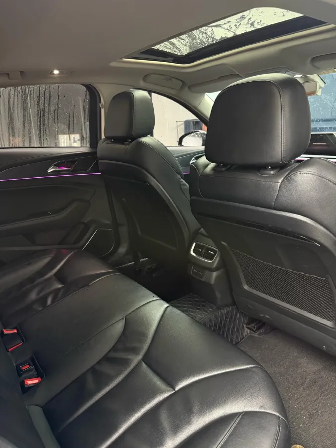 2022 HongQi H5 1.5T 169HP L4 7DCT,autocango,china used car exporter,china ev exporter,chinese used car exporter,chinese used ev exporter