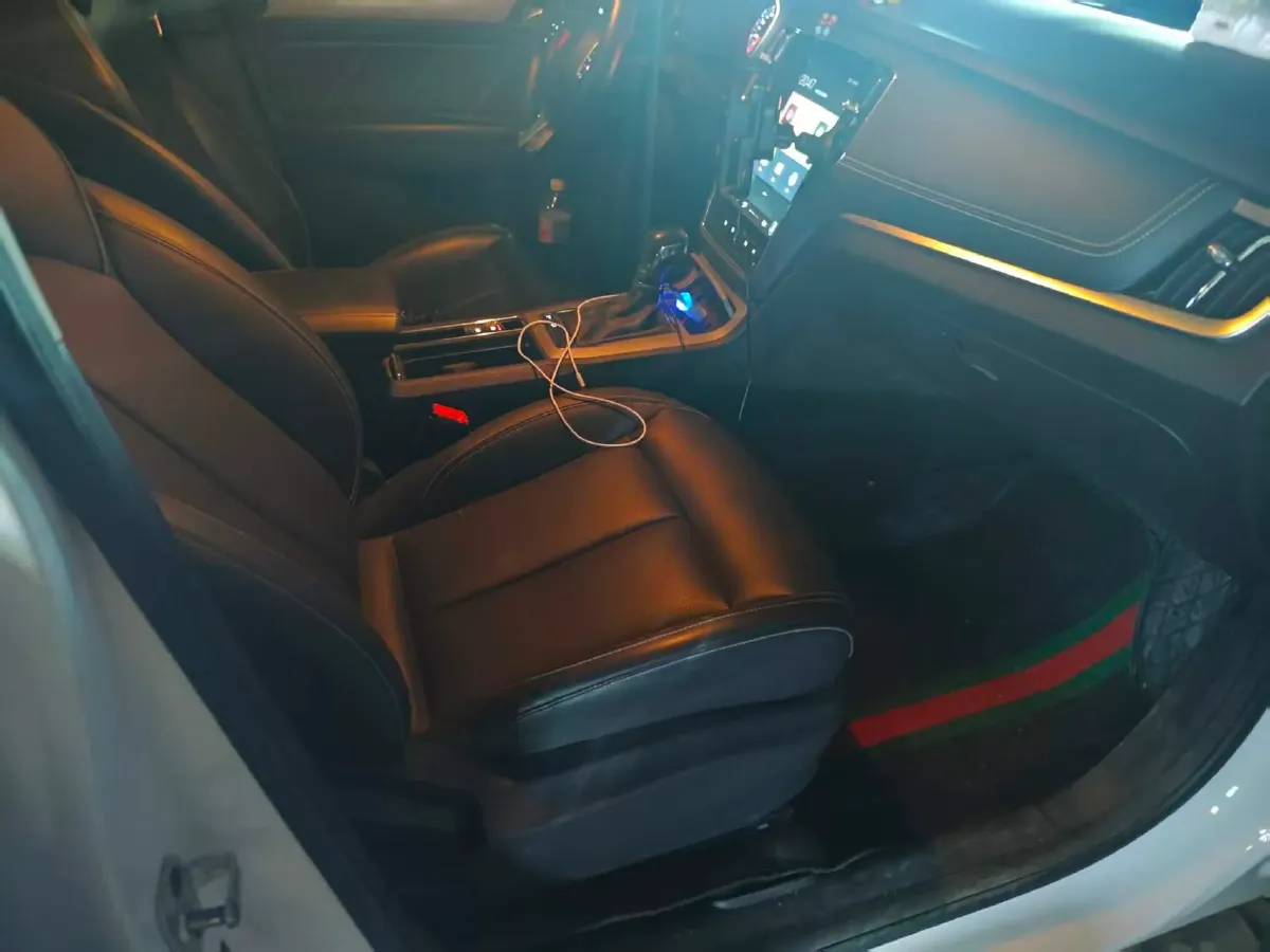 2020 Roewe i6 1.5T 169HP L4 7DCT,autocango,china used car exporter,china ev exporter,chinese used car exporter,chinese used ev exporter