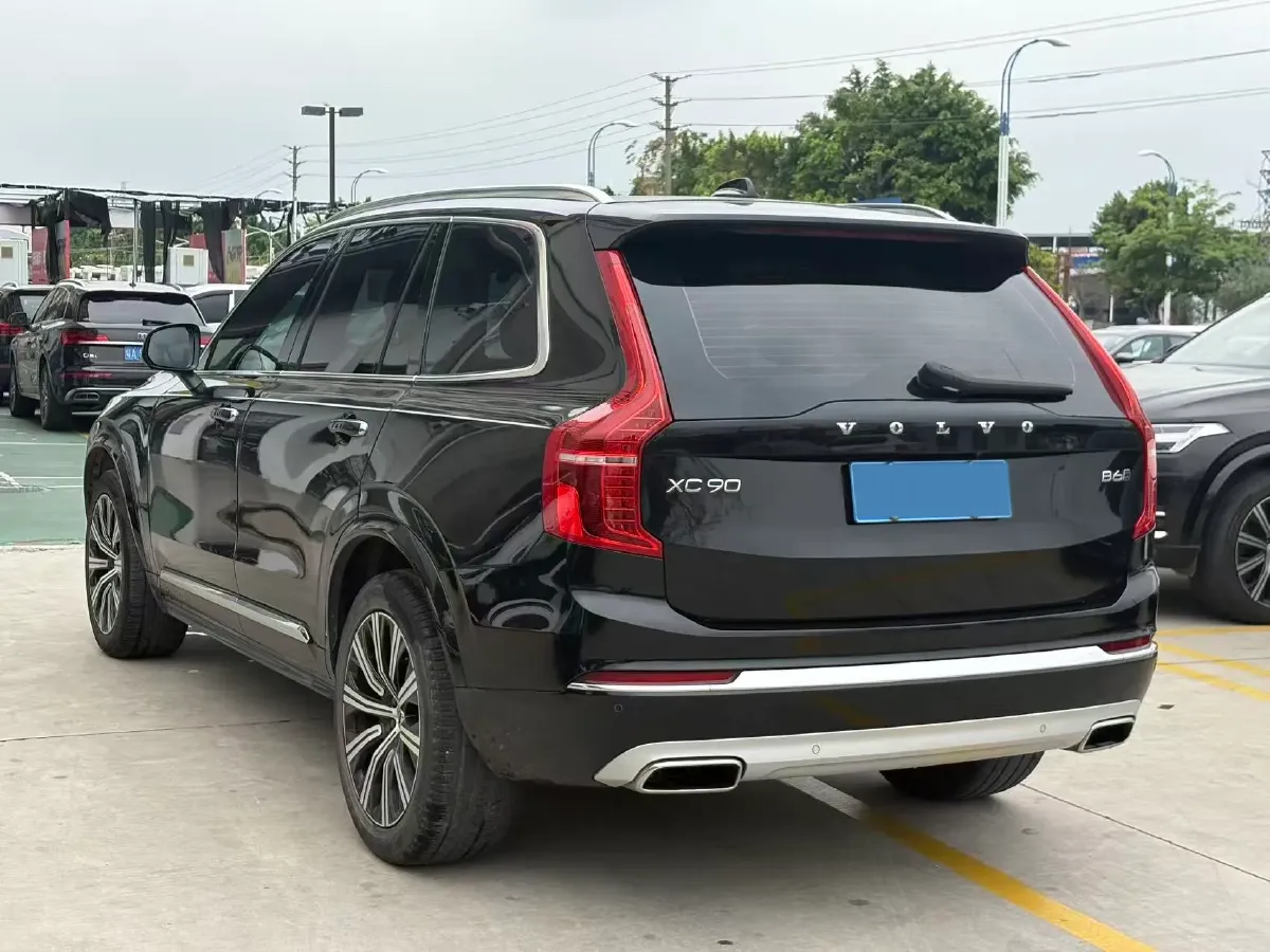 2021 Volvo XC90 2.0T 299HP L4 8AT,autocango,china used car exporter,china ev exporter,chinese used car exporter,chinese used ev exporter