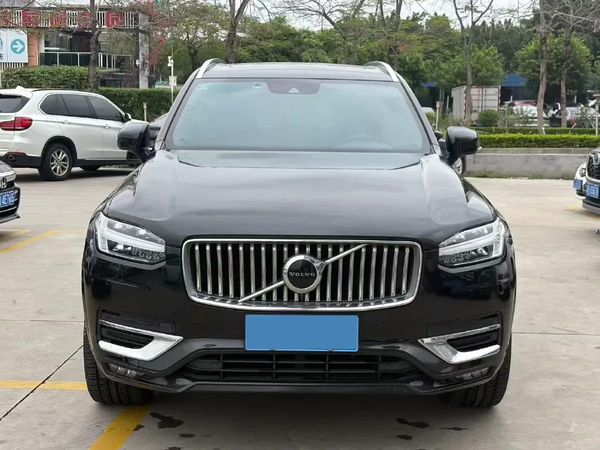 2021 Volvo XC90 2.0T 299HP L4 8AT,autocango,china used car exporter,china ev exporter,chinese used car exporter,chinese used ev exporter