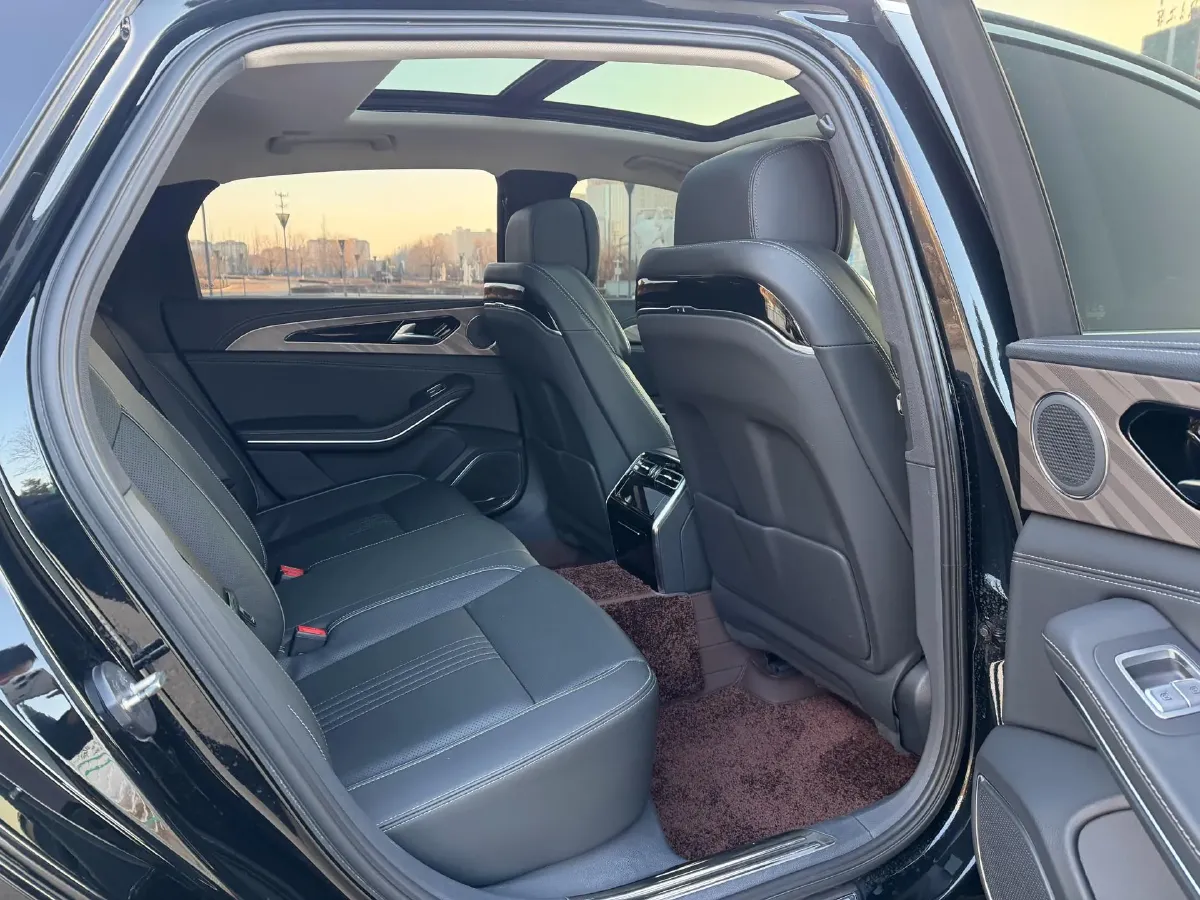 2020 HongQi H9 2.0T 252HP L4 7DCT,autocango,china used car exporter,china ev exporter,chinese used car exporter,chinese used ev exporter