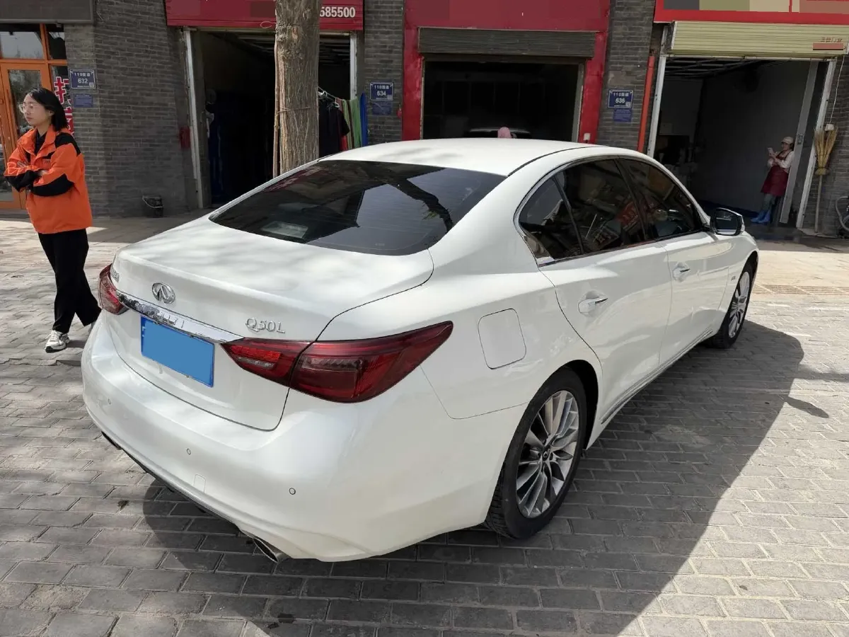 2021 Infiniti Q50L 2.0T 211HP L4 7AT,autocango,china used car exporter,china ev exporter,chinese used car exporter,chinese used ev exporter