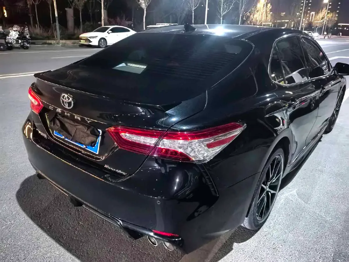 2021 Toyota Camry 2.5L 209HP L4 8AT,autocango,china used car exporter,china ev exporter,chinese used car exporter,chinese used ev exporter