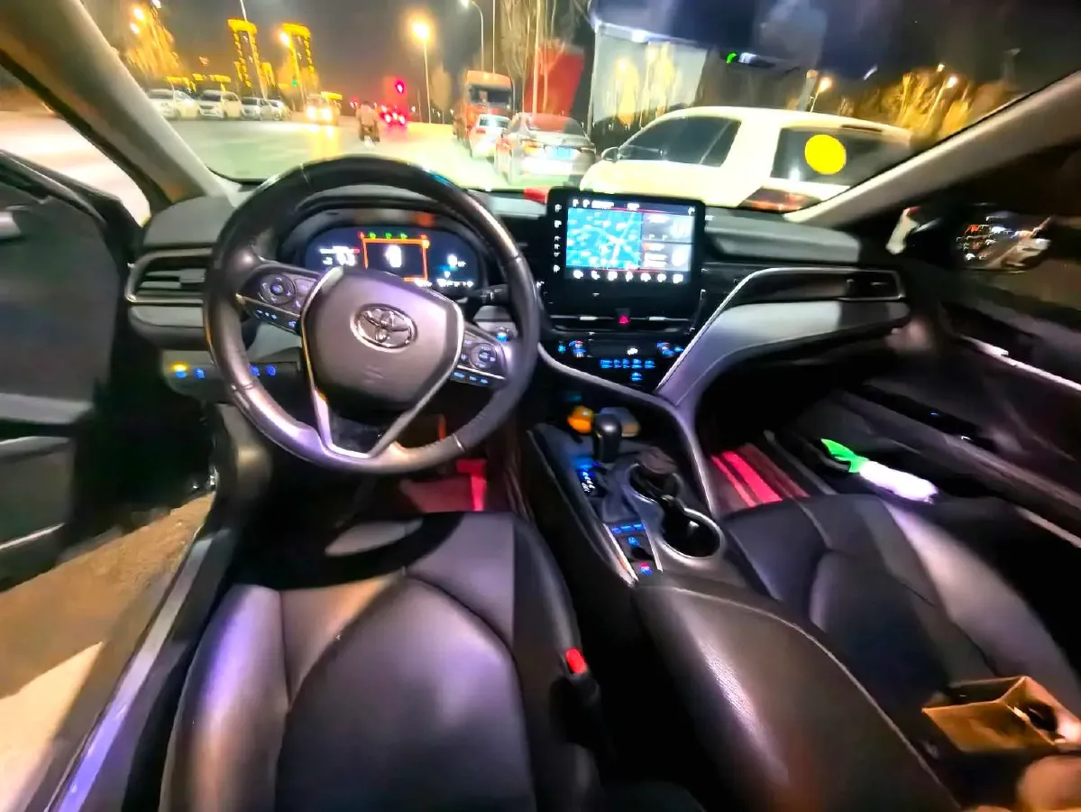 2021 Toyota Camry 2.5L 209HP L4 8AT,autocango,china used car exporter,china ev exporter,chinese used car exporter,chinese used ev exporter