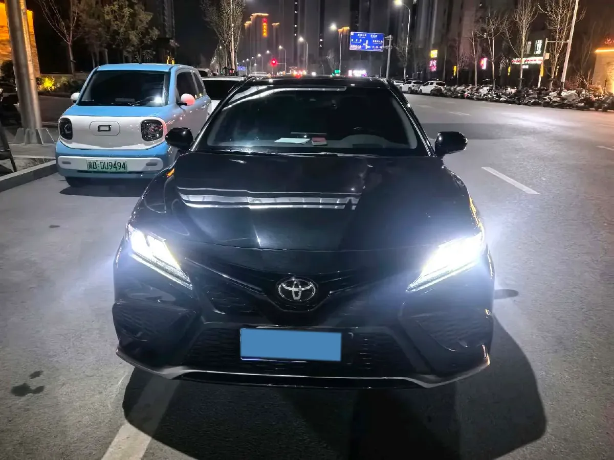 2021 Toyota Camry 2.5L 209HP L4 8AT,autocango,china used car exporter,china ev exporter,chinese used car exporter,chinese used ev exporter