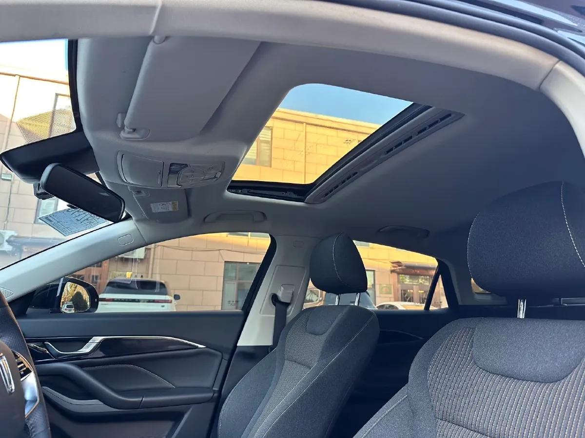 2023 Bestune B70 1.5T 169HP L4 7DCT,autocango,china used car exporter,china ev exporter,chinese used car exporter,chinese used ev exporter