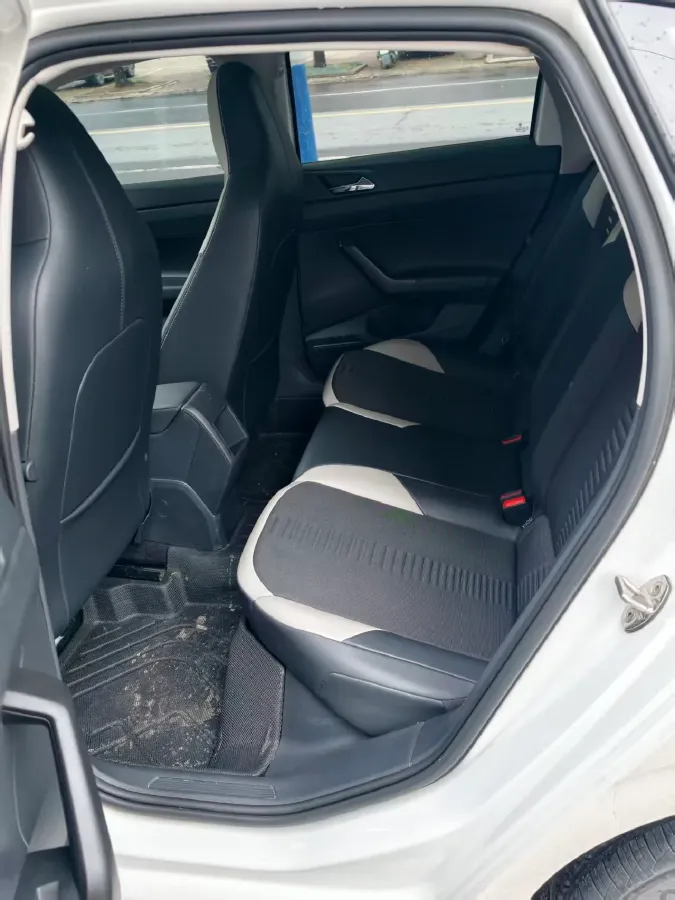 2021 Bestune T55 1.5T 169HP L4 7DCT,autocango,china used car exporter,china ev exporter,chinese used car exporter,chinese used ev exporter