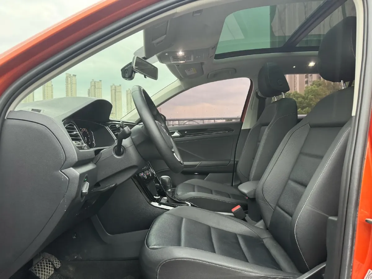 2020 Volkswagen T-Roc 1.4T 150HP L4 7DCT,autocango,china used car exporter,china ev exporter,chinese used car exporter,chinese used ev exporter