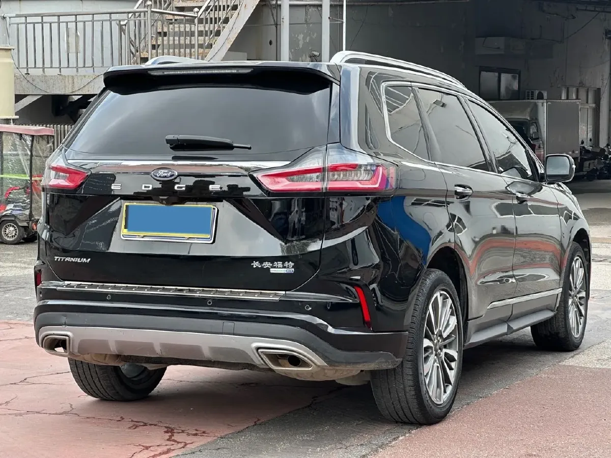 2021 Ford Edge 2.0T 245HP L4 8AT,autocango,china used car exporter,china ev exporter,chinese used car exporter,chinese used ev exporter