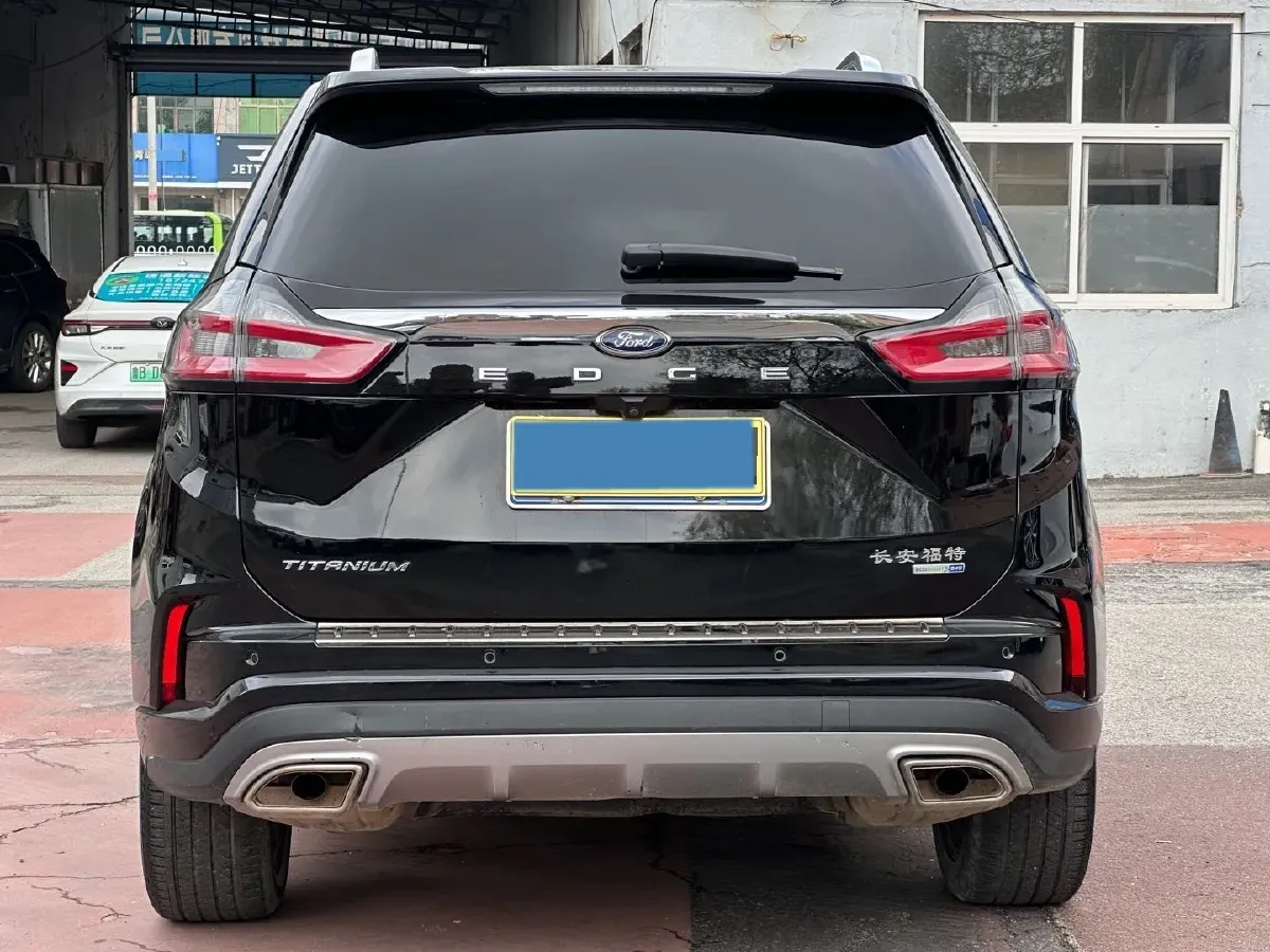 2021 Ford Edge 2.0T 245HP L4 8AT,autocango,china used car exporter,china ev exporter,chinese used car exporter,chinese used ev exporter