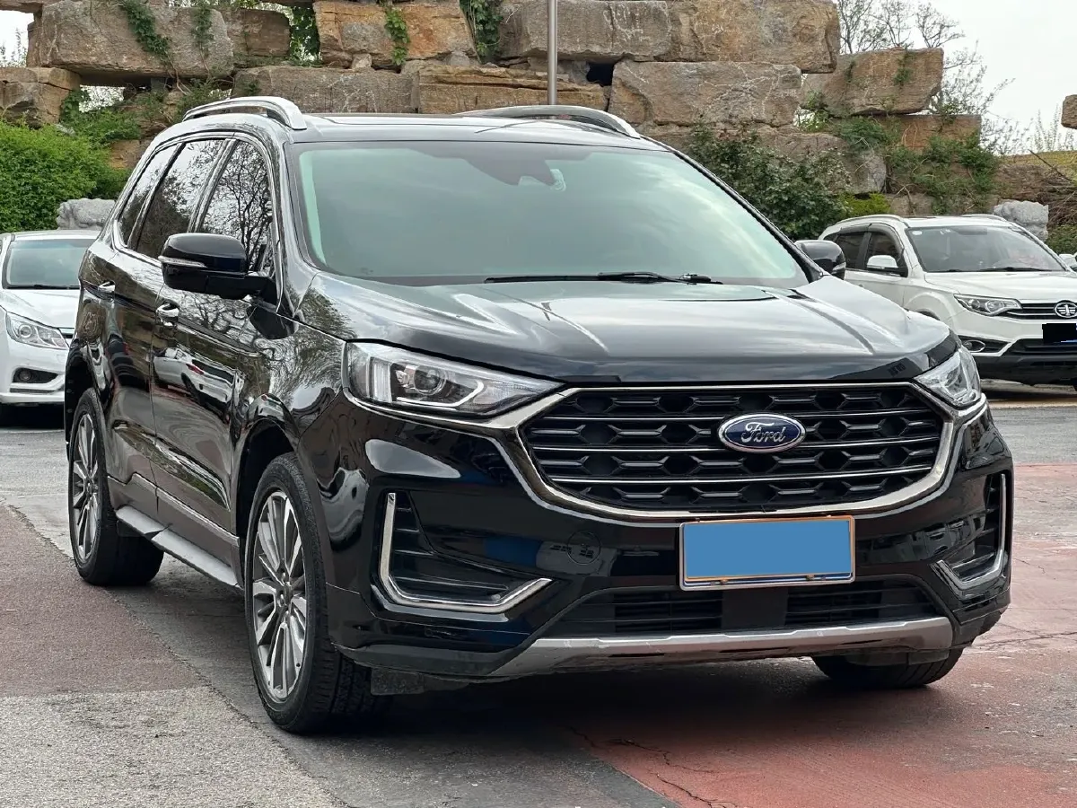 2021 Ford Edge 2.0T 245HP L4 8AT,autocango,china used car exporter,china ev exporter,chinese used car exporter,chinese used ev exporter