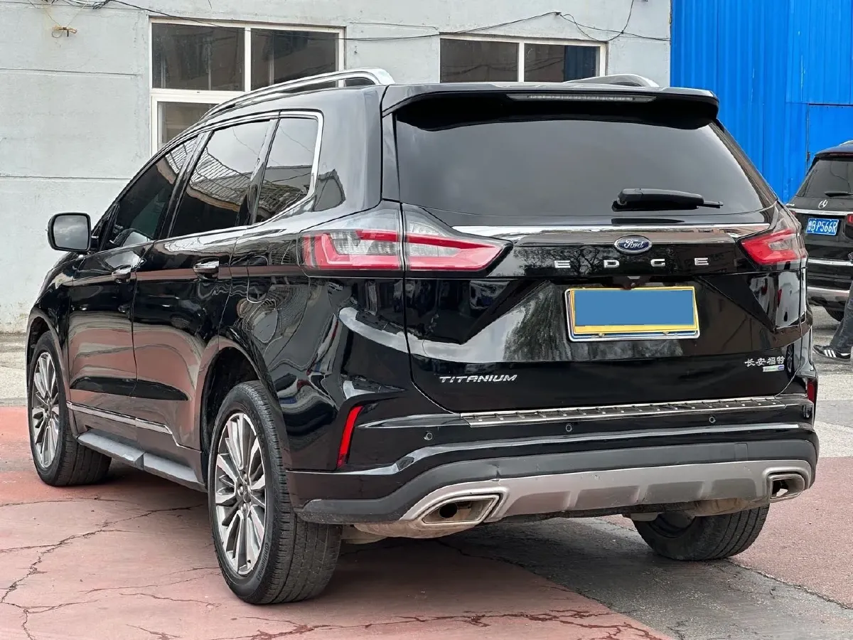 2021 Ford Edge 2.0T 245HP L4 8AT,autocango,china used car exporter,china ev exporter,chinese used car exporter,chinese used ev exporter