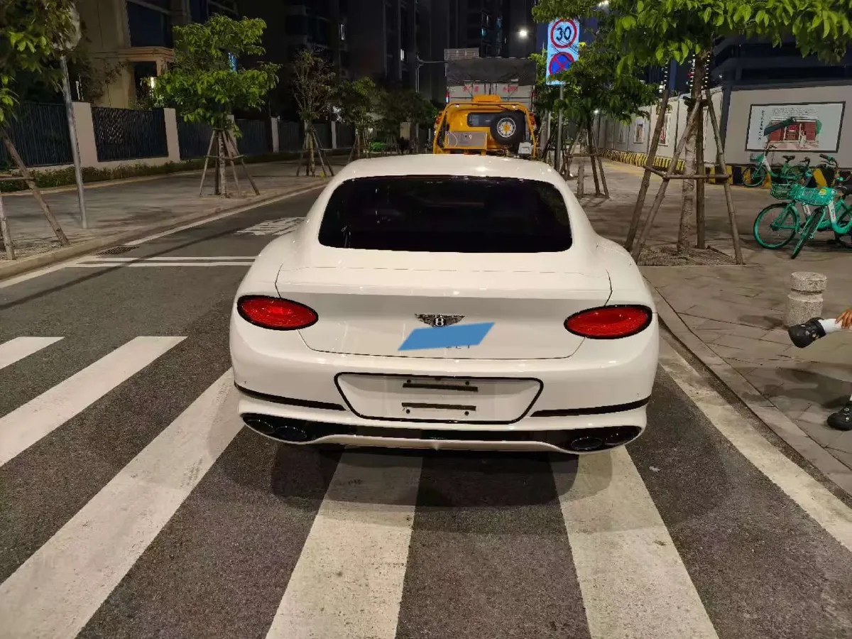 2022 Bentley Continental 4.0T 549HP V8 8DCT,autocango,china used car exporter,china ev exporter,chinese used car exporter,chinese used ev exporter