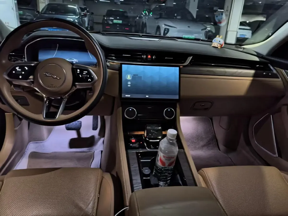 2023 Jaguar XFL 2.0T 250HP L4 8AT,autocango,china used car exporter,china ev exporter,chinese used car exporter,chinese used ev exporter