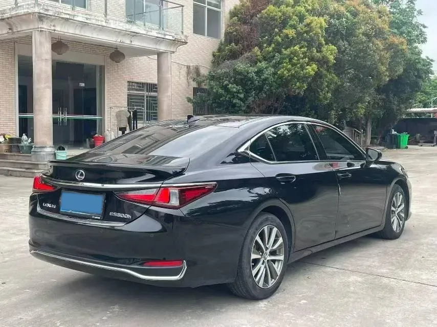 2020 Lexus ES 2.5L 178HP L4 E-CVT Hybrid,autocango,china used car exporter,china ev exporter,chinese used car exporter,chinese used ev exporter