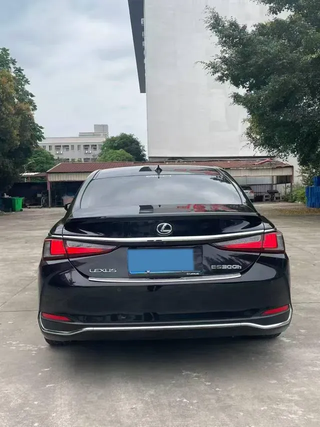 2020 Lexus ES 2.5L 178HP L4 E-CVT Hybrid,autocango,china used car exporter,china ev exporter,chinese used car exporter,chinese used ev exporter