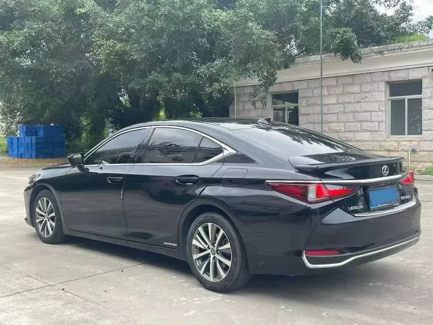 2020 Lexus ES 2.5L 178HP L4 E-CVT Hybrid,autocango,china used car exporter,china ev exporter,chinese used car exporter,chinese used ev exporter