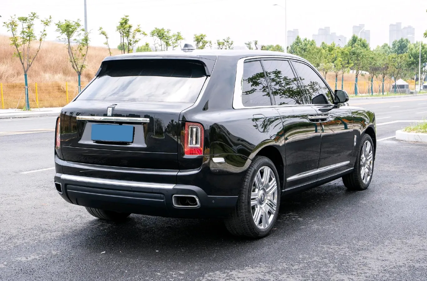 2018 Rolls-Royce Cullinan 6.7T 571HP V12 8AT,autocango,china used car exporter,china ev exporter,chinese used car exporter,chinese used ev exporter