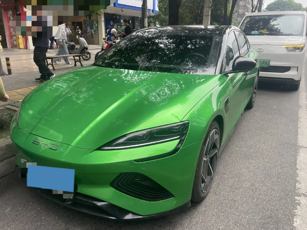 2022 AITO AITO M5 Range Extended 125HP REEV 40KWH,autocango,china used car exporter,china ev exporter,chinese used car exporter,chinese used ev exporter