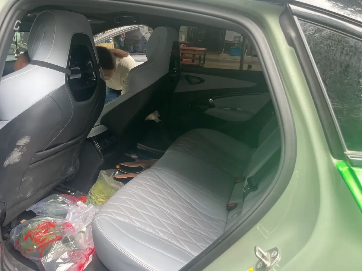 2022 AITO AITO M5 Range Extended 125HP REEV 40KWH,autocango,china used car exporter,china ev exporter,chinese used car exporter,chinese used ev exporter