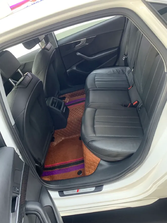 2023 Audi A4L 2.0T 190HP L4 7DCT,autocango,china used car exporter,china ev exporter,chinese used car exporter,chinese used ev exporter