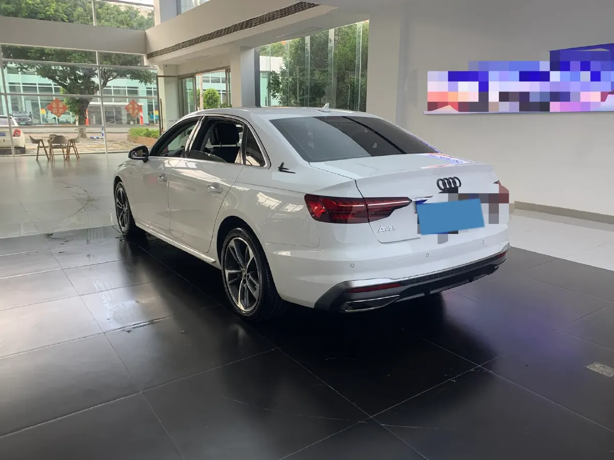 2023 Audi A4L 2.0T 190HP L4 7DCT,autocango,china used car exporter,china ev exporter,chinese used car exporter,chinese used ev exporter