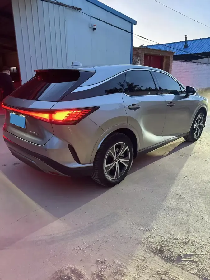 2023 Lexus RX 2.5L 189HP L4 E-CVT Hybrid,autocango,china used car exporter,china ev exporter,chinese used car exporter,chinese used ev exporter