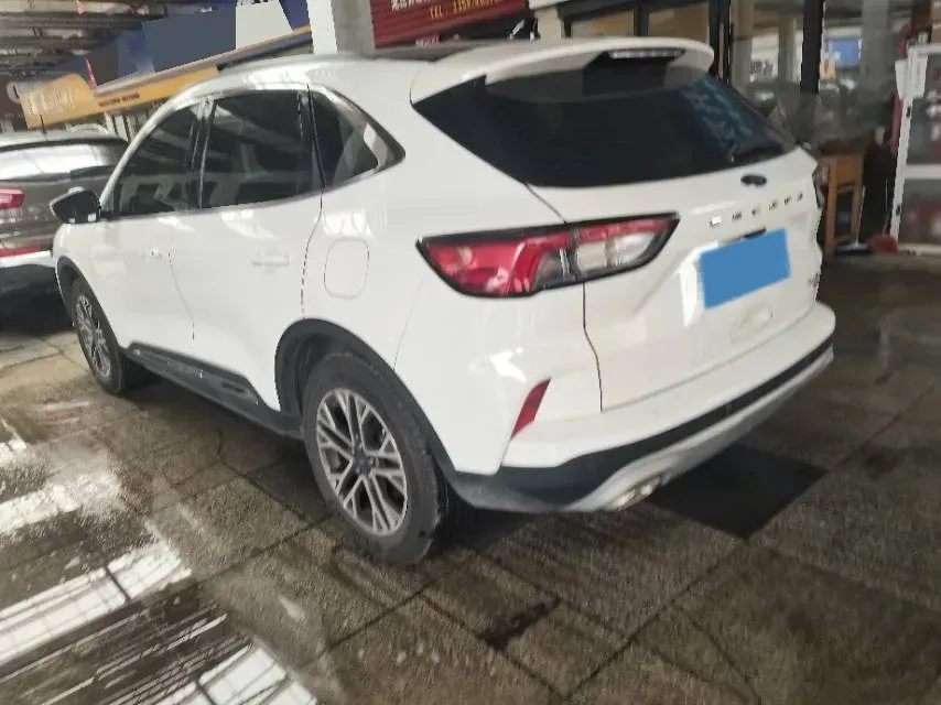 2020 Ford Escape 2.0T 248HP L4 8AT,autocango,china used car exporter,china ev exporter,chinese used car exporter,chinese used ev exporter