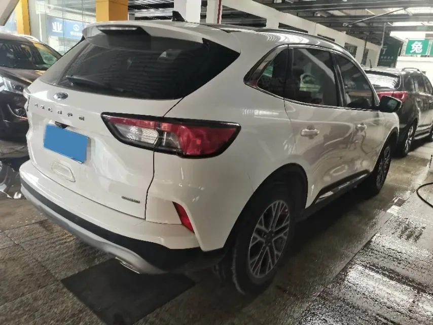 2020 Ford Escape 2.0T 248HP L4 8AT,autocango,china used car exporter,china ev exporter,chinese used car exporter,chinese used ev exporter