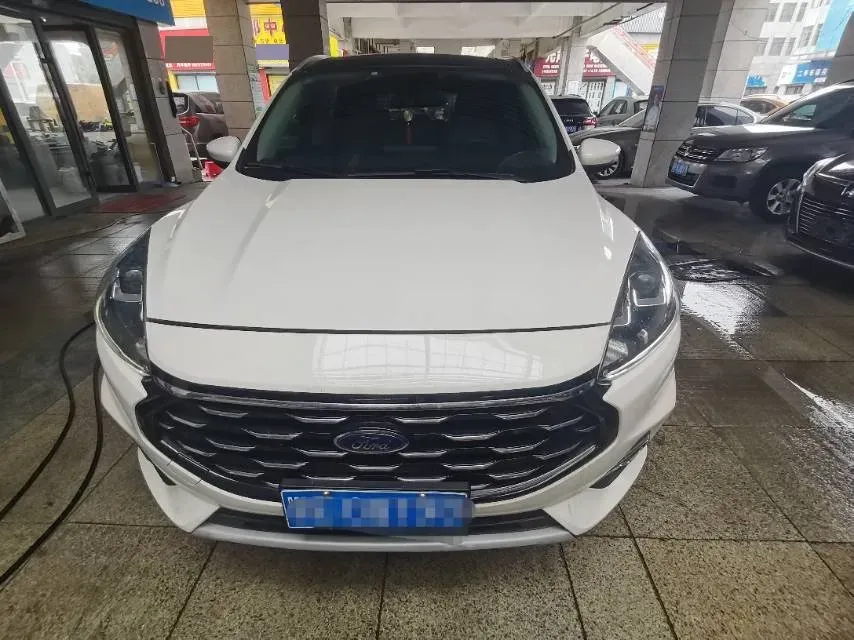 2020 Ford Escape 2.0T 248HP L4 8AT,autocango,china used car exporter,china ev exporter,chinese used car exporter,chinese used ev exporter