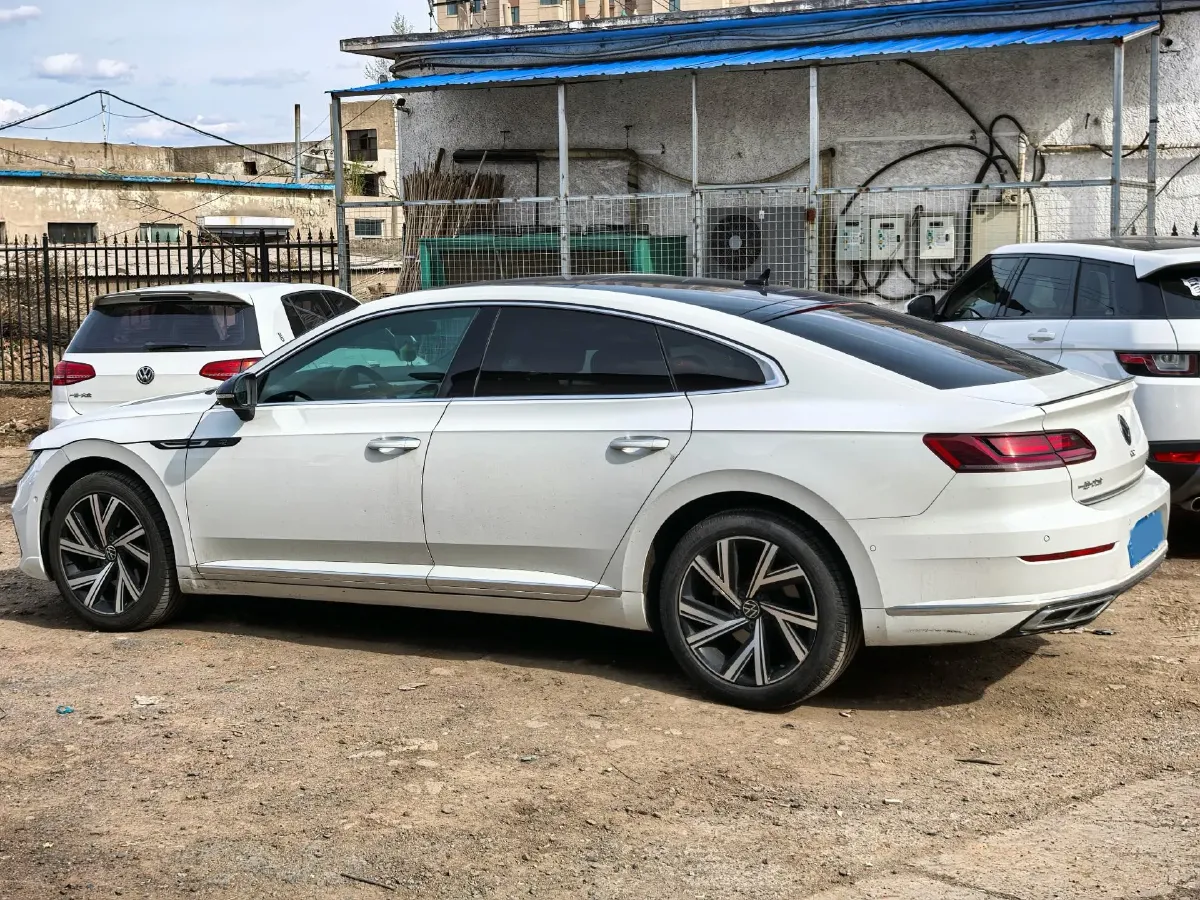 2021 Volkswagen CC 2.0T 220HP L4 7DCT,autocango,china used car exporter,china ev exporter,chinese used car exporter,chinese used ev exporter