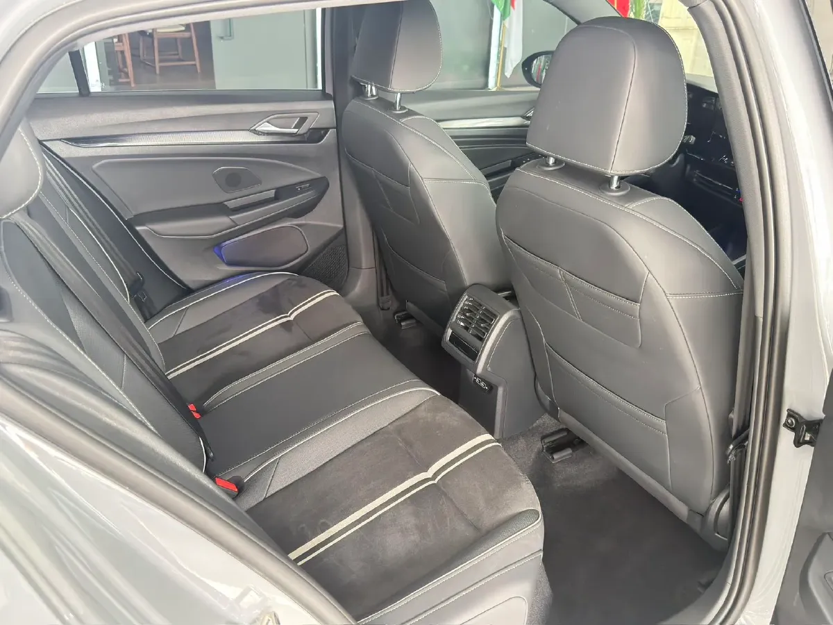 2021 Volkswagen Golf 1.4T 150HP L4 7DCT,autocango,china used car exporter,china ev exporter,chinese used car exporter,chinese used ev exporter