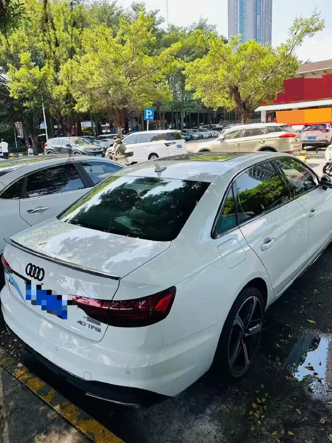 2024 Audi A4L 2.0T 190HP L4 7DCT,autocango,china used car exporter,china ev exporter,chinese used car exporter,chinese used ev exporter