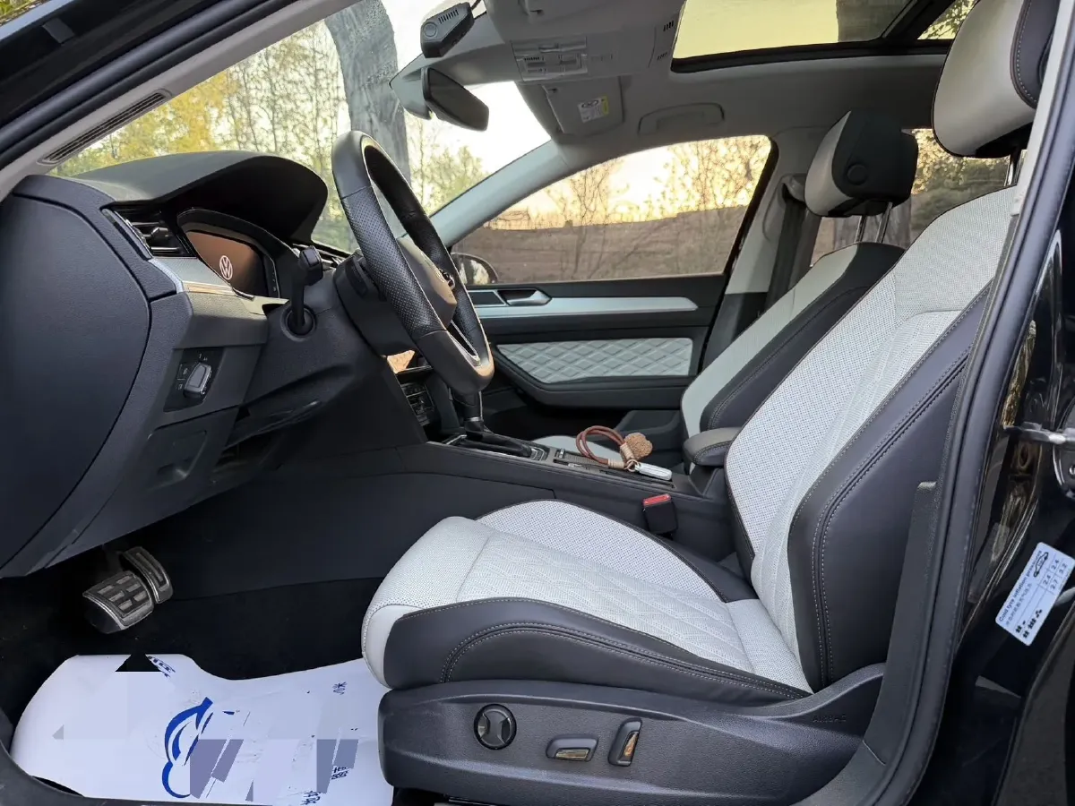 2024 Volkswagen Magotan 2.0T 186HP L4 7DCT,autocango,china used car exporter,china ev exporter,chinese used car exporter,chinese used ev exporter