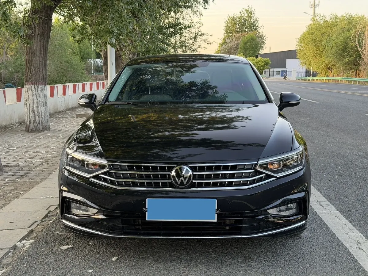 2024 Volkswagen Magotan 2.0T 186HP L4 7DCT,autocango,china used car exporter,china ev exporter,chinese used car exporter,chinese used ev exporter