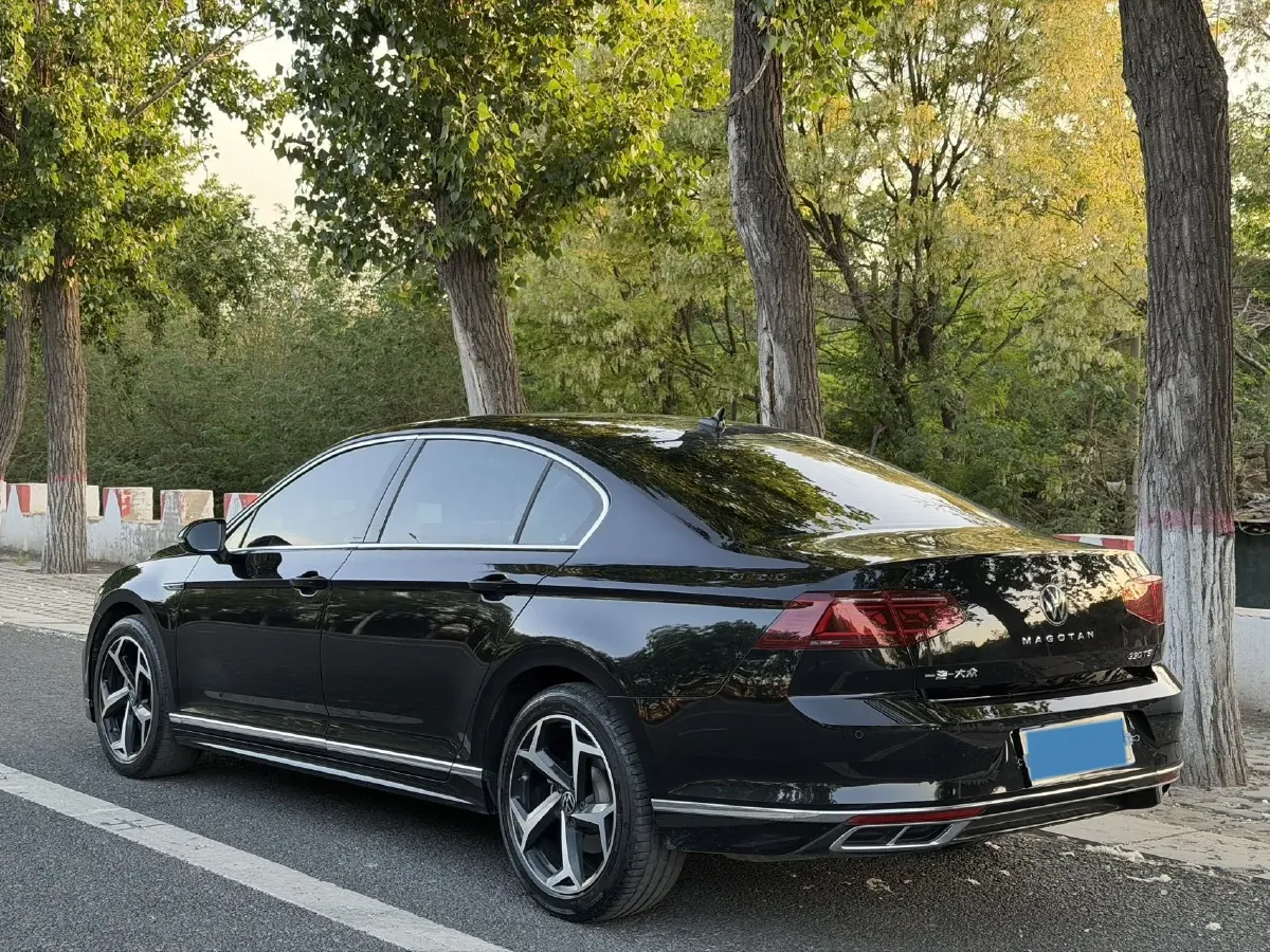 2024 Volkswagen Magotan 2.0T 186HP L4 7DCT,autocango,china used car exporter,china ev exporter,chinese used car exporter,chinese used ev exporter