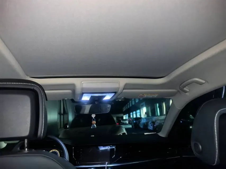 2025 Volkswagen Passat 2.0T 220HP L4 7DCT,autocango,china used car exporter,china ev exporter,chinese used car exporter,chinese used ev exporter