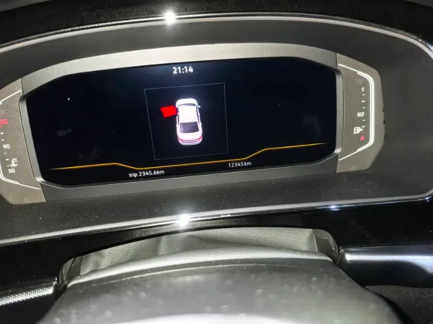 2025 Volkswagen Passat 2.0T 220HP L4 7DCT,autocango,china used car exporter,china ev exporter,chinese used car exporter,chinese used ev exporter