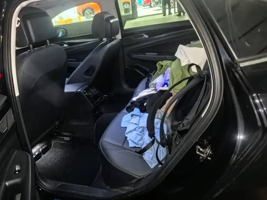 2025 Volkswagen Passat 2.0T 220HP L4 7DCT,autocango,china used car exporter,china ev exporter,chinese used car exporter,chinese used ev exporter