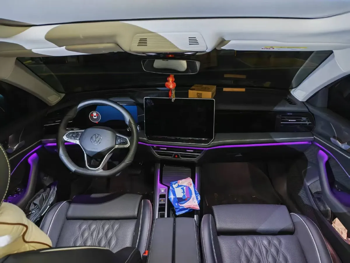 2026 Volkswagen Magotan 2.0T 220HP L4 7DCT,autocango,china used car exporter,china ev exporter,chinese used car exporter,chinese used ev exporter