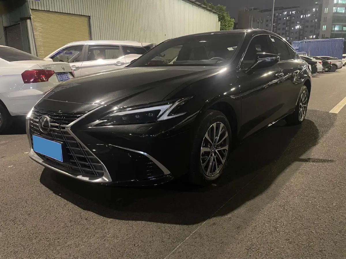 2025 Lexus ES 2.0L 173HP L4 CVT,autocango,china used car exporter,china ev exporter,chinese used car exporter,chinese used ev exporter