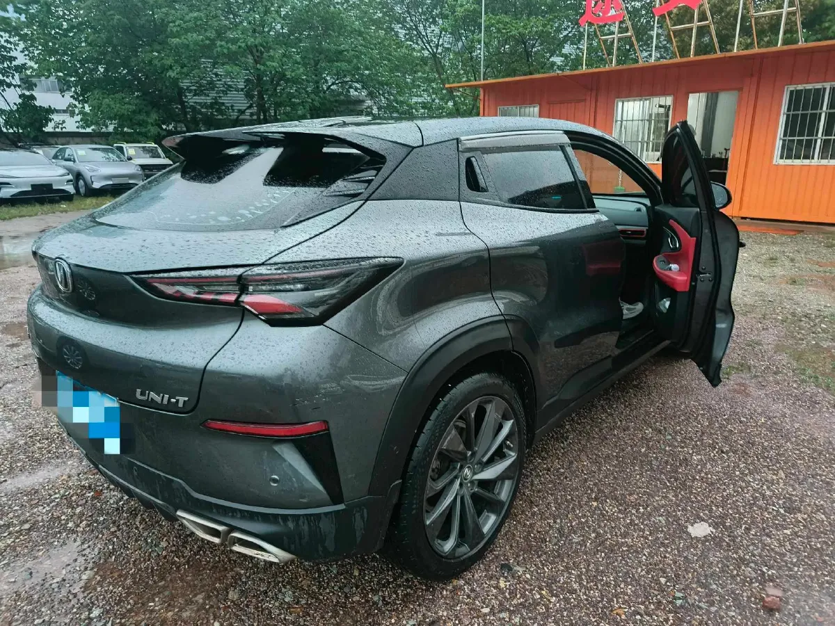 2020 ChangAn UNI-T 1.5T 180HP L4 7DCT,autocango,china used car exporter,china ev exporter,chinese used car exporter,chinese used ev exporter