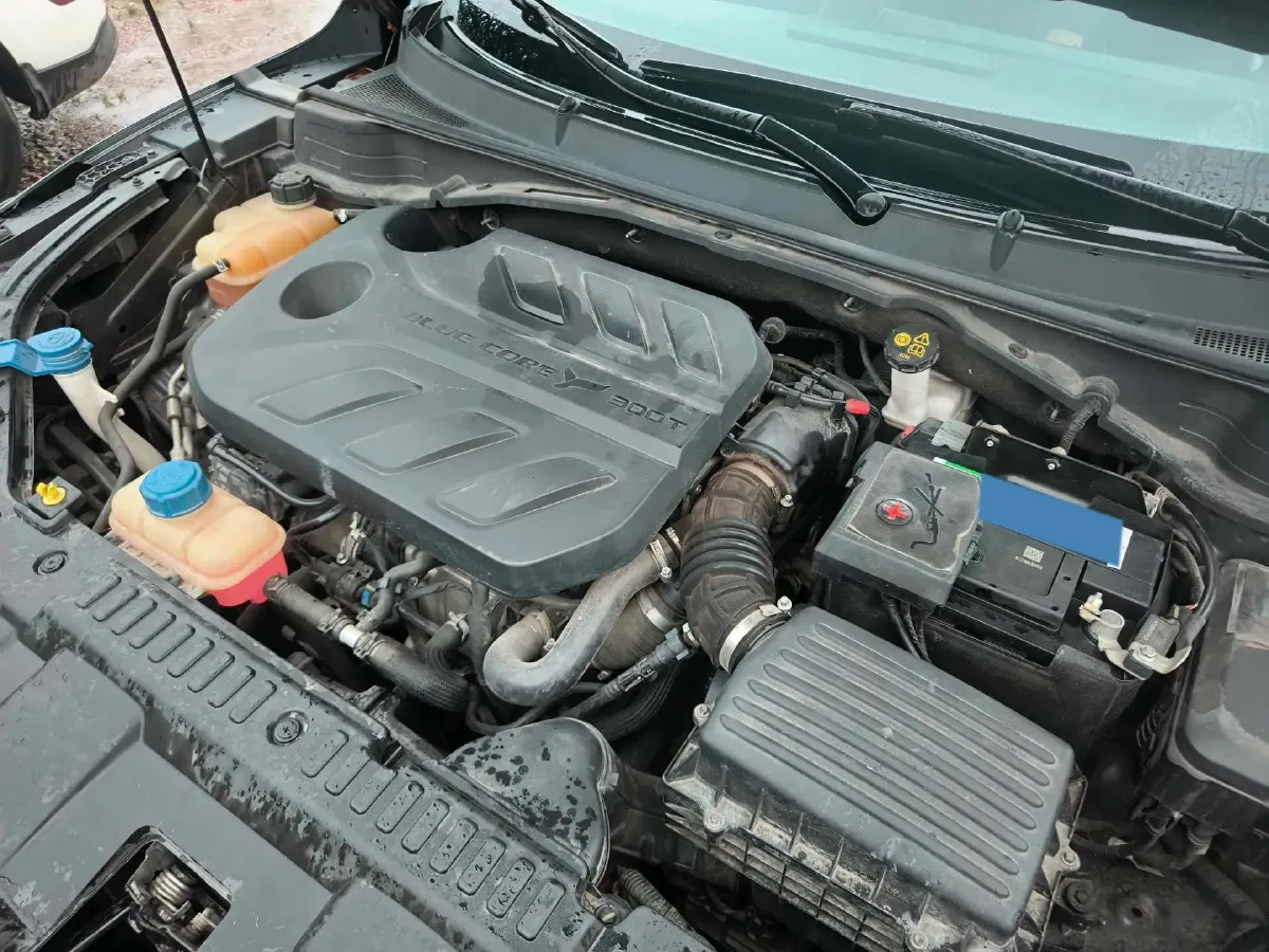 2020 ChangAn UNI-T 1.5T 180HP L4 7DCT,autocango,china used car exporter,china ev exporter,chinese used car exporter,chinese used ev exporter