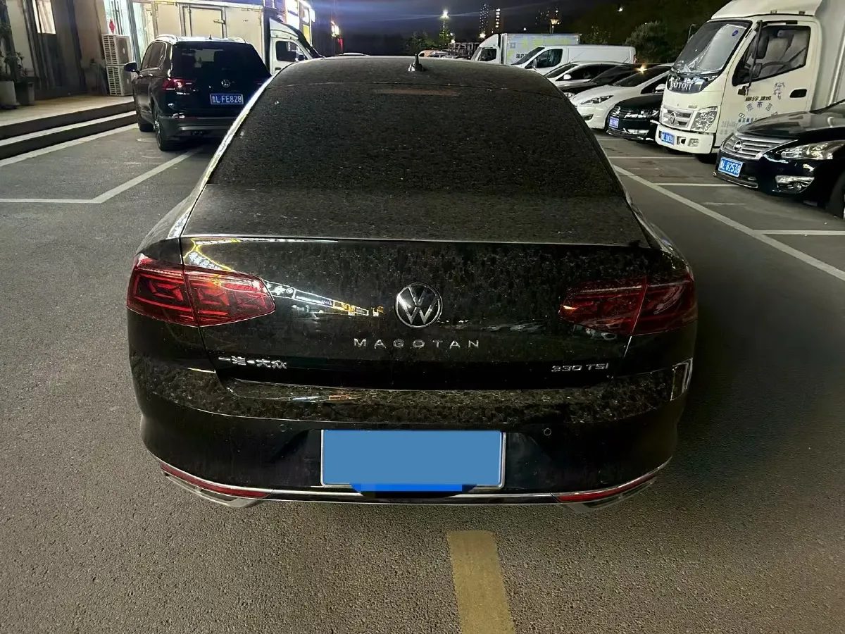 2023 Volkswagen Magotan 2.0T 186HP L4 7DCT,autocango,china used car exporter,china ev exporter,chinese used car exporter,chinese used ev exporter