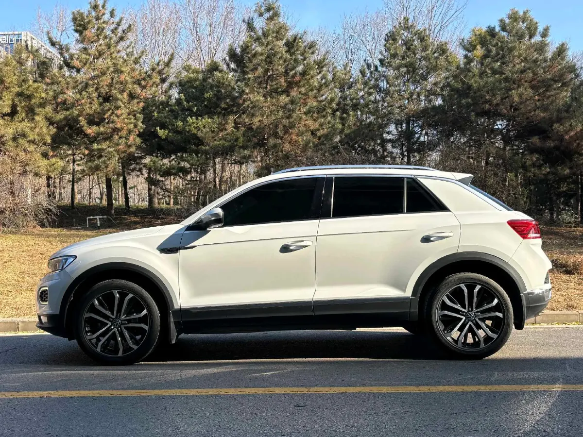 2021 Volkswagen T-Roc 1.4T 150HP L4 7DCT,autocango,china used car exporter,china ev exporter,chinese used car exporter,chinese used ev exporter
