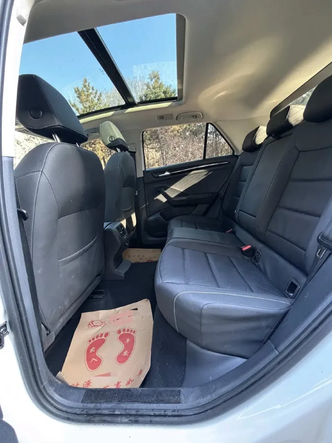 2021 Volkswagen T-Roc 1.4T 150HP L4 7DCT,autocango,china used car exporter,china ev exporter,chinese used car exporter,chinese used ev exporter