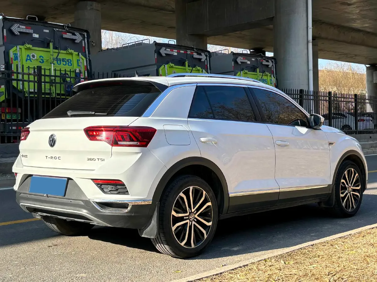 2021 Volkswagen T-Roc 1.4T 150HP L4 7DCT,autocango,china used car exporter,china ev exporter,chinese used car exporter,chinese used ev exporter