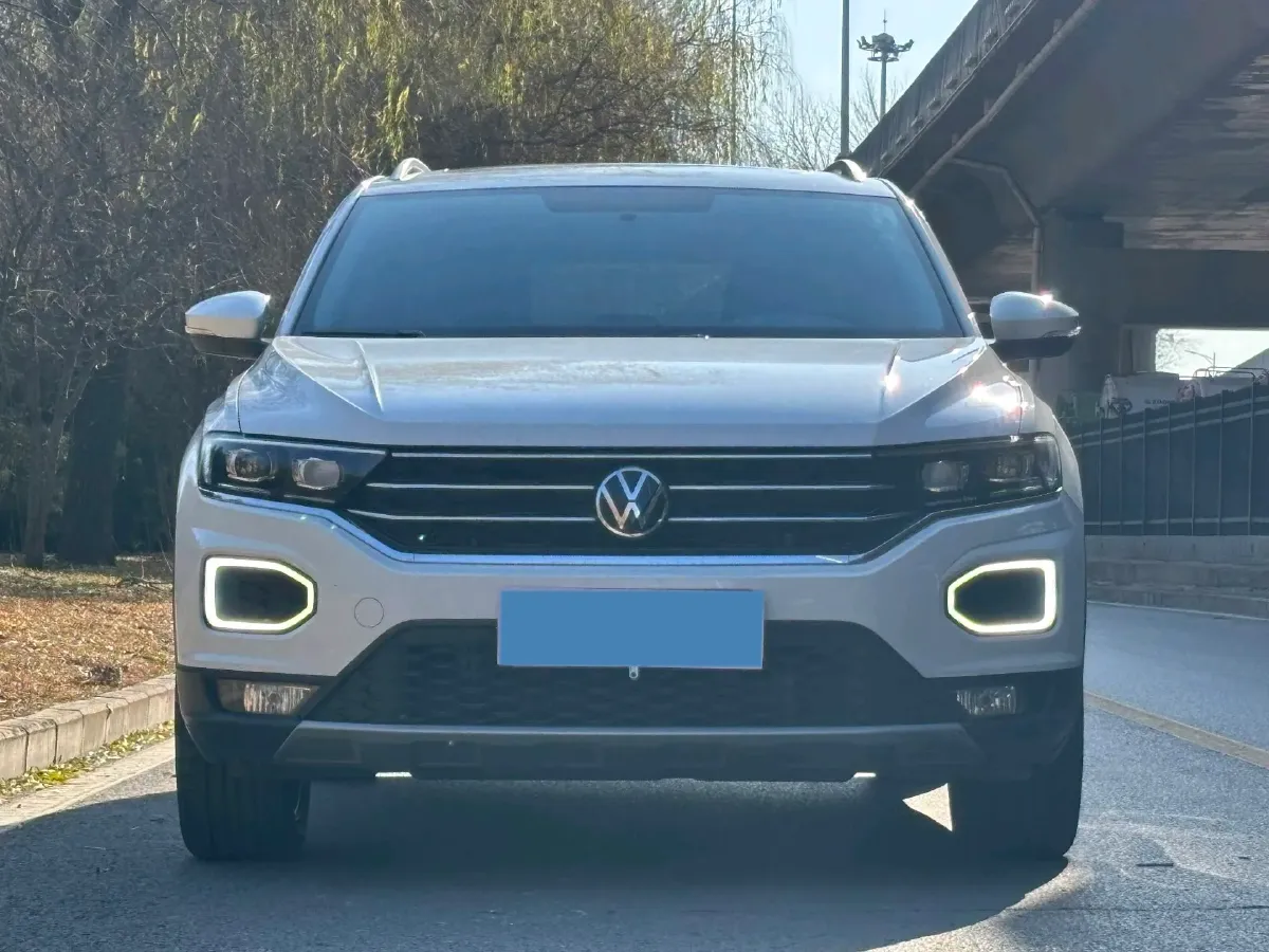 2021 Volkswagen T-Roc 1.4T 150HP L4 7DCT,autocango,china used car exporter,china ev exporter,chinese used car exporter,chinese used ev exporter